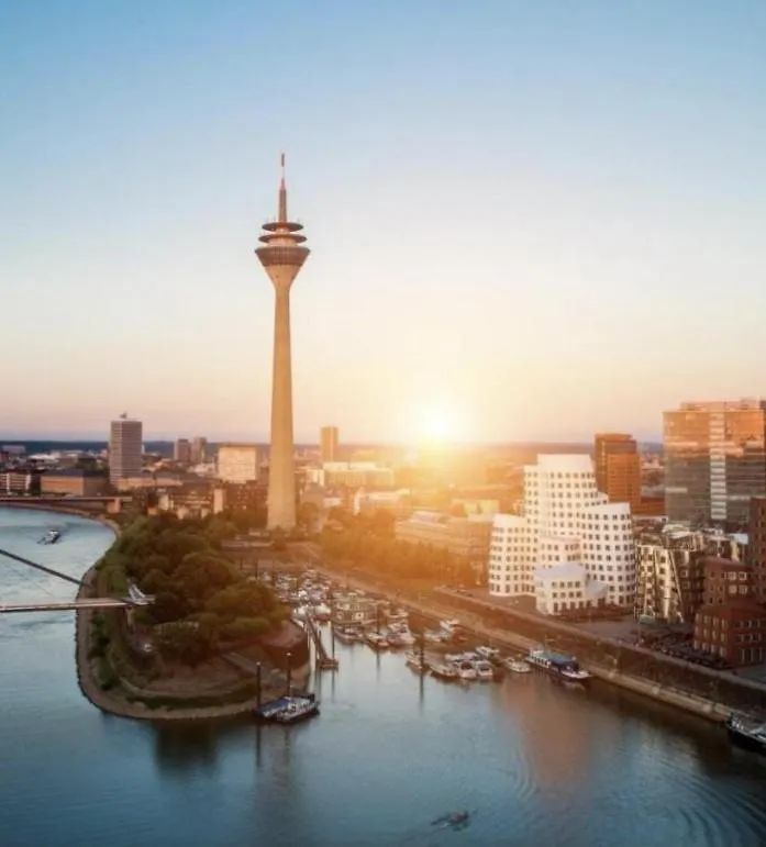 Max Hotel Duesseldorf Self-Check-In 3*, Düsseldorf Almanya